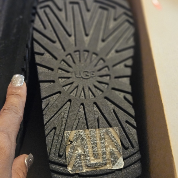 Black Leather Uggs, Platform - Picture 7 of 10